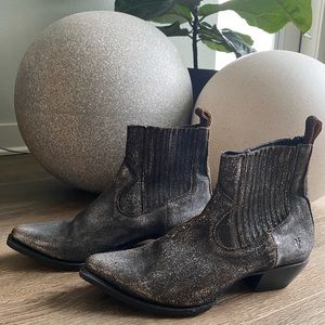 Frye Sacha Chelsea Boots Size 9